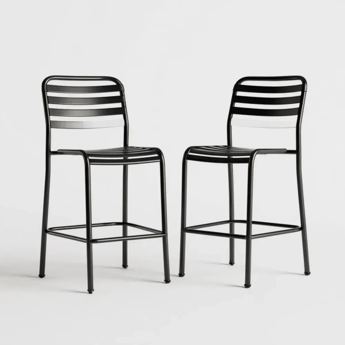 Lot de 2 chaises de bar noires en acier tubulaire avec dossier à lattes 43 x 50 x 101 cm